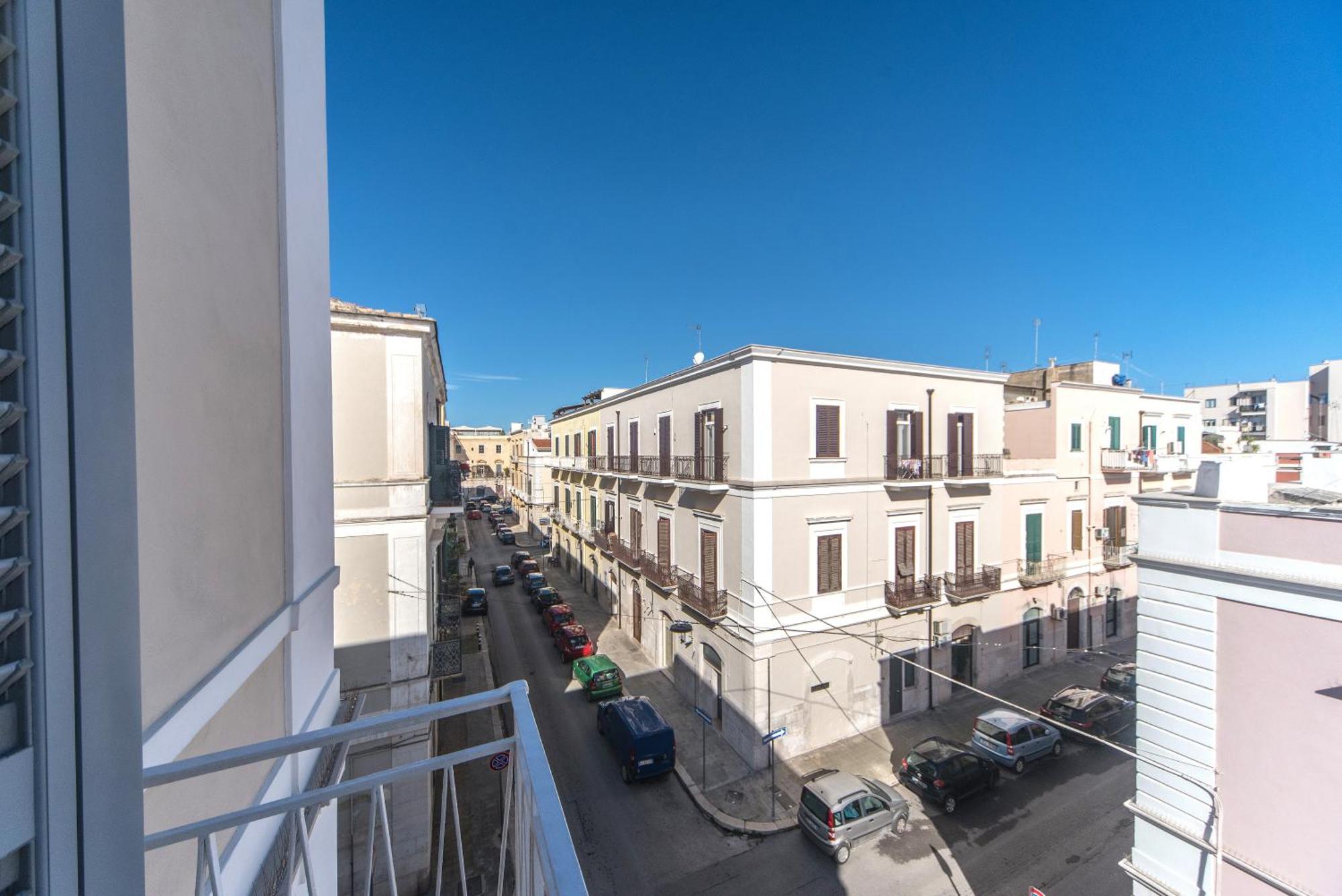 B&B Camera A Sud Maris Trani Esterno foto